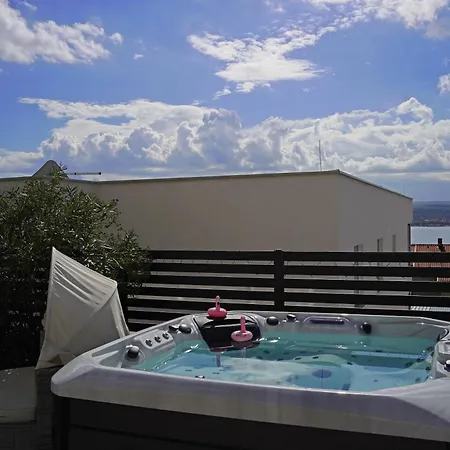 Sobol Apartments 'Navis' With Private Jacuzzi Crikvenica Exterior photo