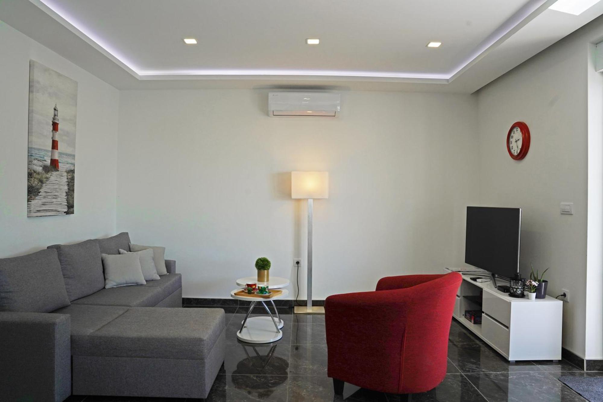 Apartment Sobol 'navis' With Private Jacuzzi