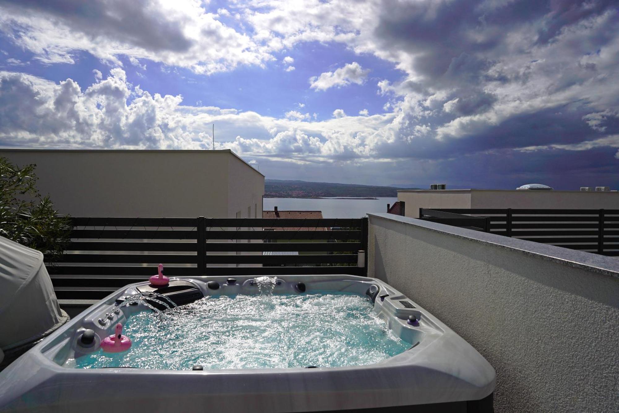 Sobol 'navis' With Private Jacuzzi Crikvenica