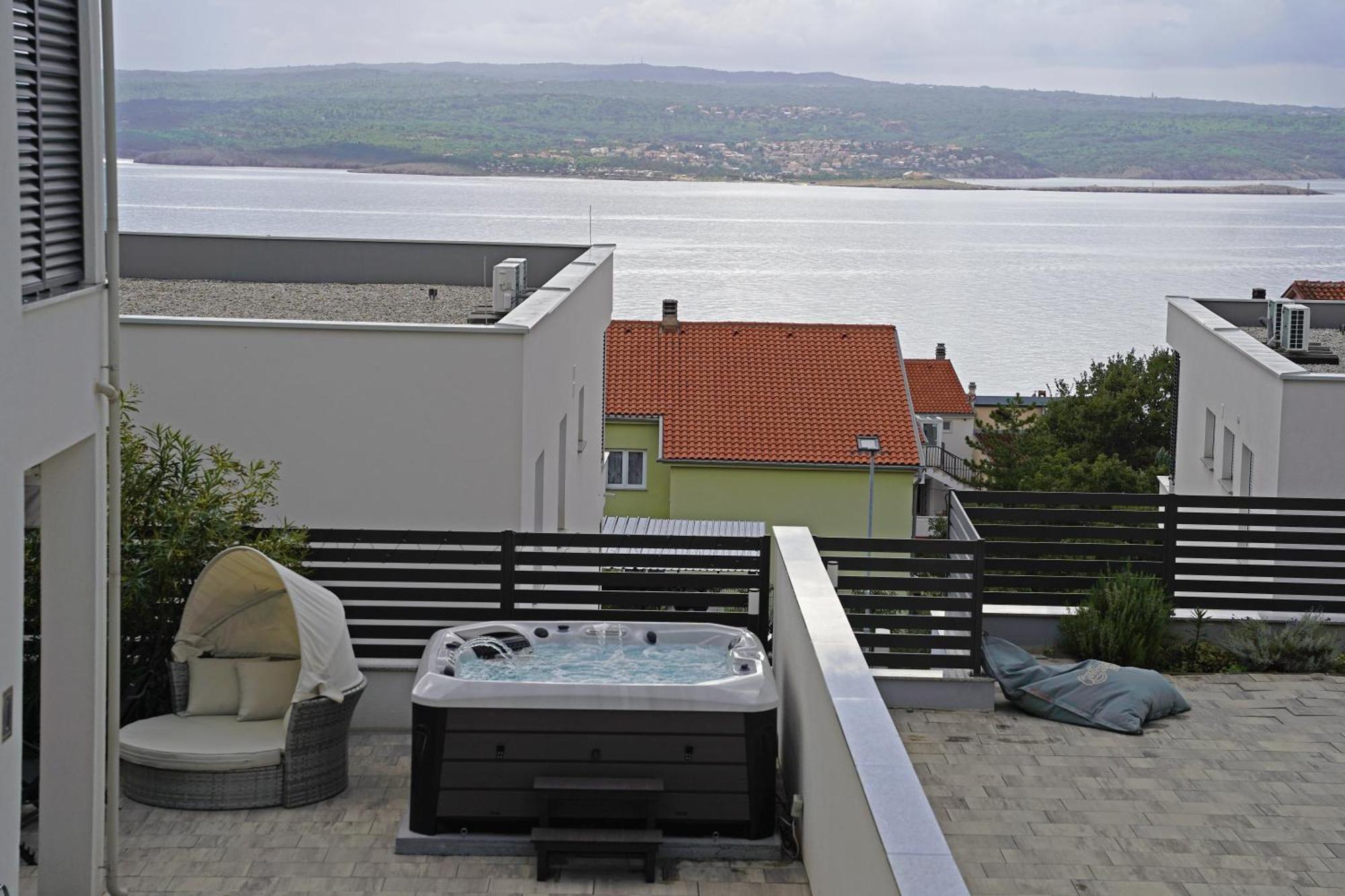 Sobol 'navis' With Private Jacuzzi