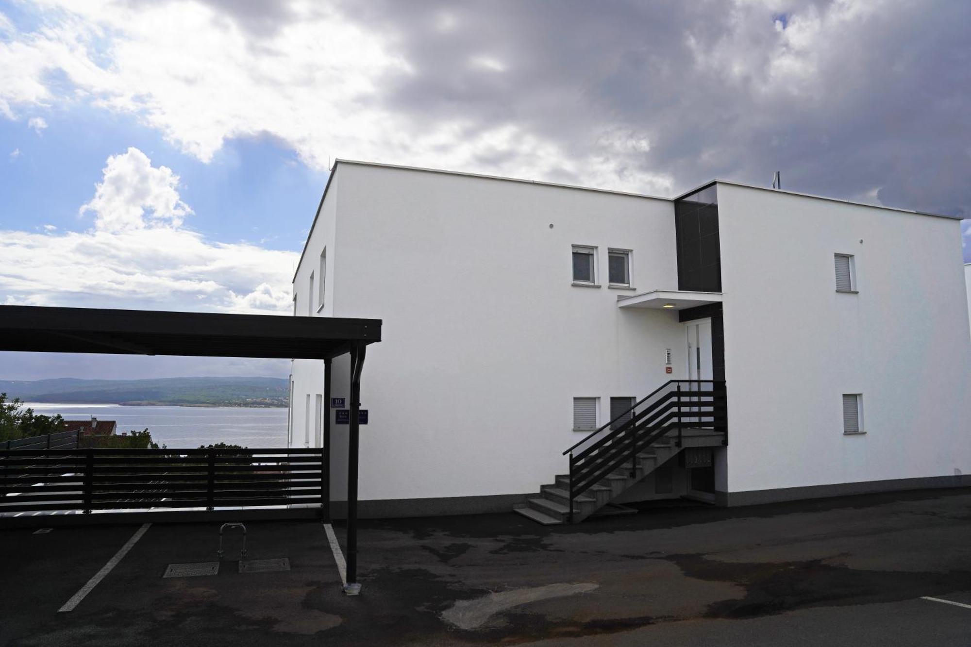 Sobol 'navis' With Private Jacuzzi Apartment